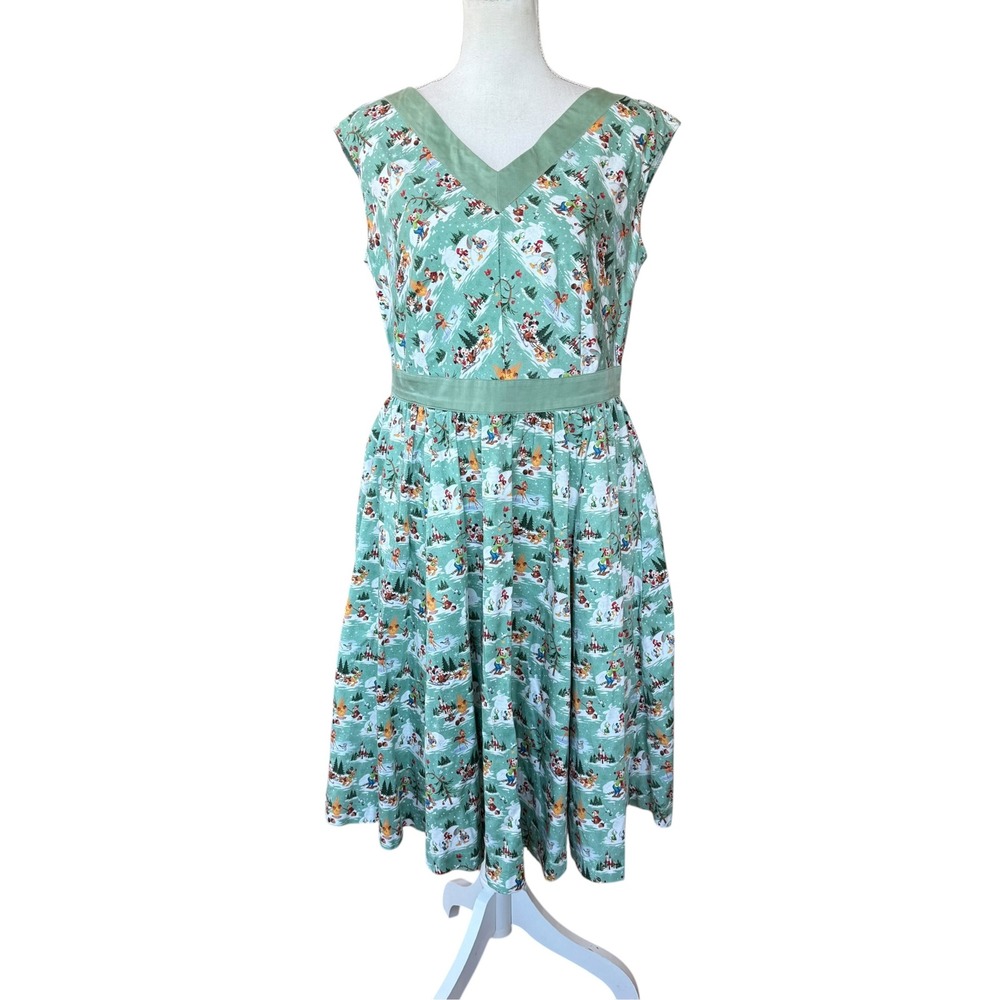 Disney Parks Dress Shop Mickey and Friends Winter Wonderland Holiday Green Large